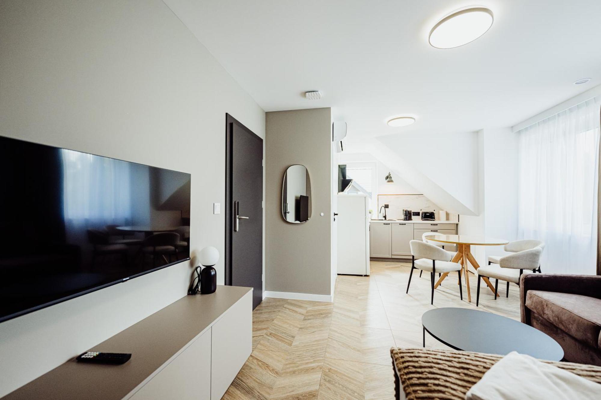 Cristalview Stay&Relax - Luksusowe Apartamenty- Zewnetrzne Jacuzzi- Przyjazne Dla Rodzin - Zwierzeta Akceptowane ป็อดกูชิน ภายนอก รูปภาพ