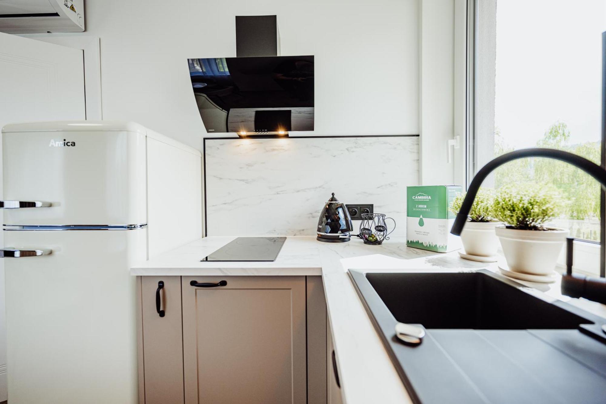 Cristalview Stay&Relax - Luksusowe Apartamenty- Zewnetrzne Jacuzzi- Przyjazne Dla Rodzin - Zwierzeta Akceptowane ป็อดกูชิน ภายนอก รูปภาพ