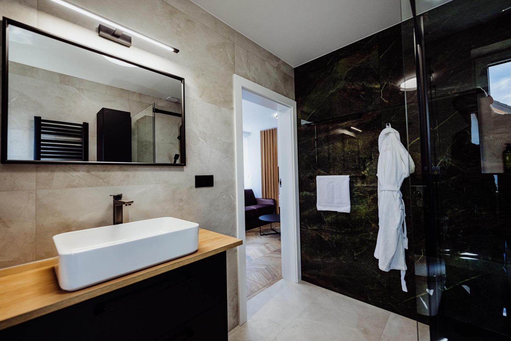 Cristalview Stay&Relax - Luksusowe Apartamenty- Zewnetrzne Jacuzzi- Przyjazne Dla Rodzin - Zwierzeta Akceptowane ป็อดกูชิน ภายนอก รูปภาพ