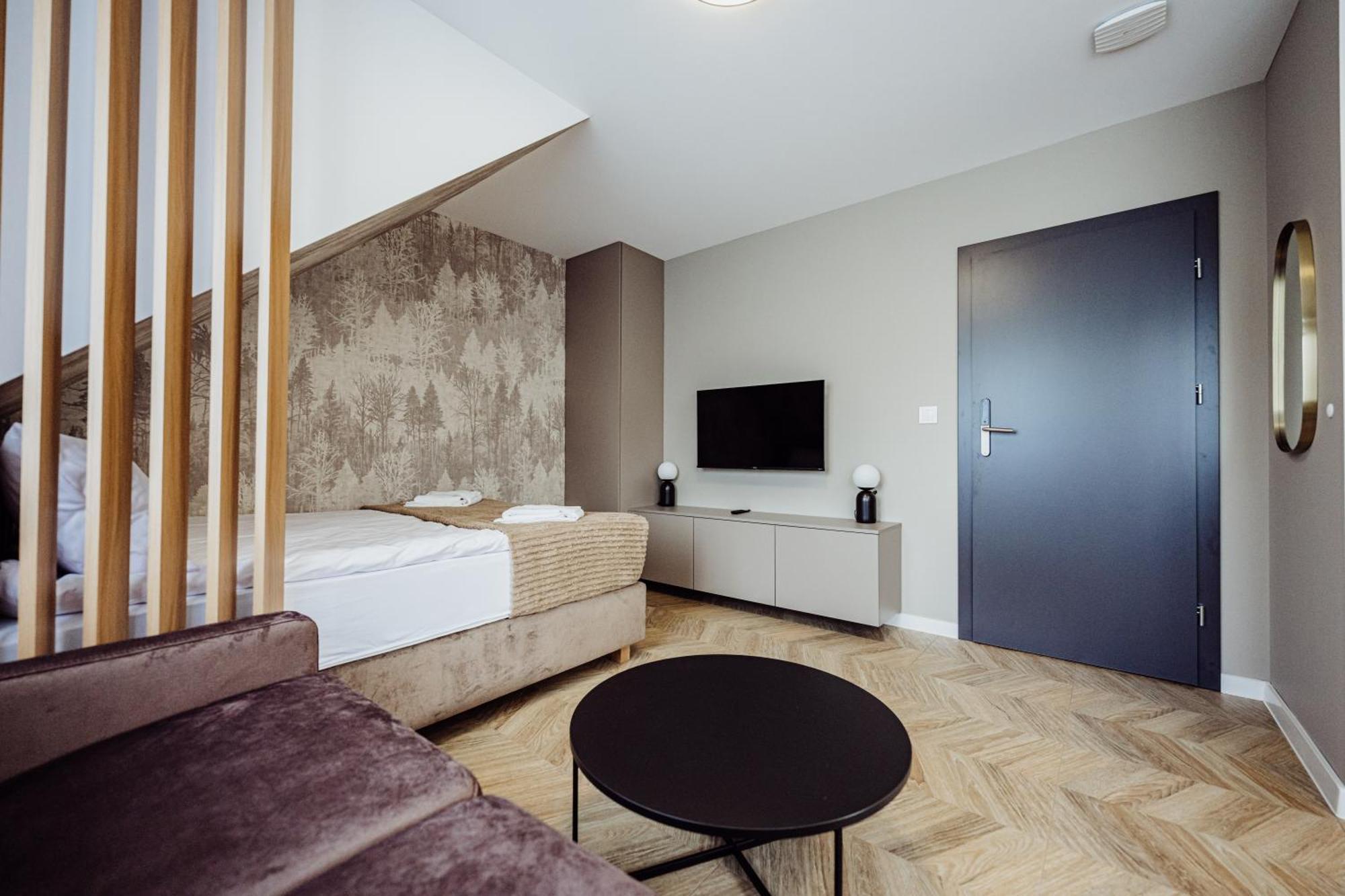 Cristalview Stay&Relax - Luksusowe Apartamenty- Zewnetrzne Jacuzzi- Przyjazne Dla Rodzin - Zwierzeta Akceptowane ป็อดกูชิน ภายนอก รูปภาพ