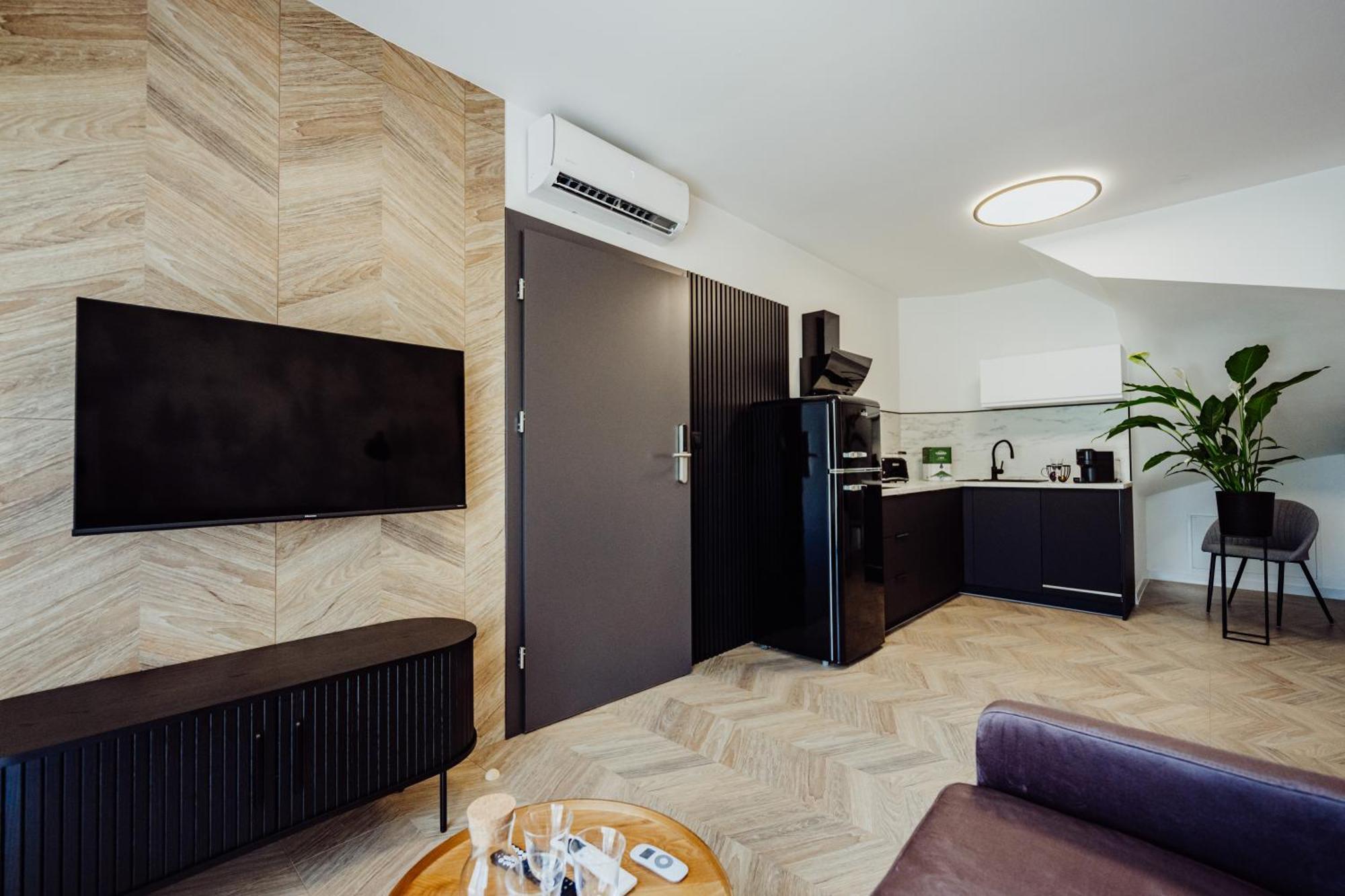 Cristalview Stay&Relax - Luksusowe Apartamenty- Zewnetrzne Jacuzzi- Przyjazne Dla Rodzin - Zwierzeta Akceptowane ป็อดกูชิน ภายนอก รูปภาพ