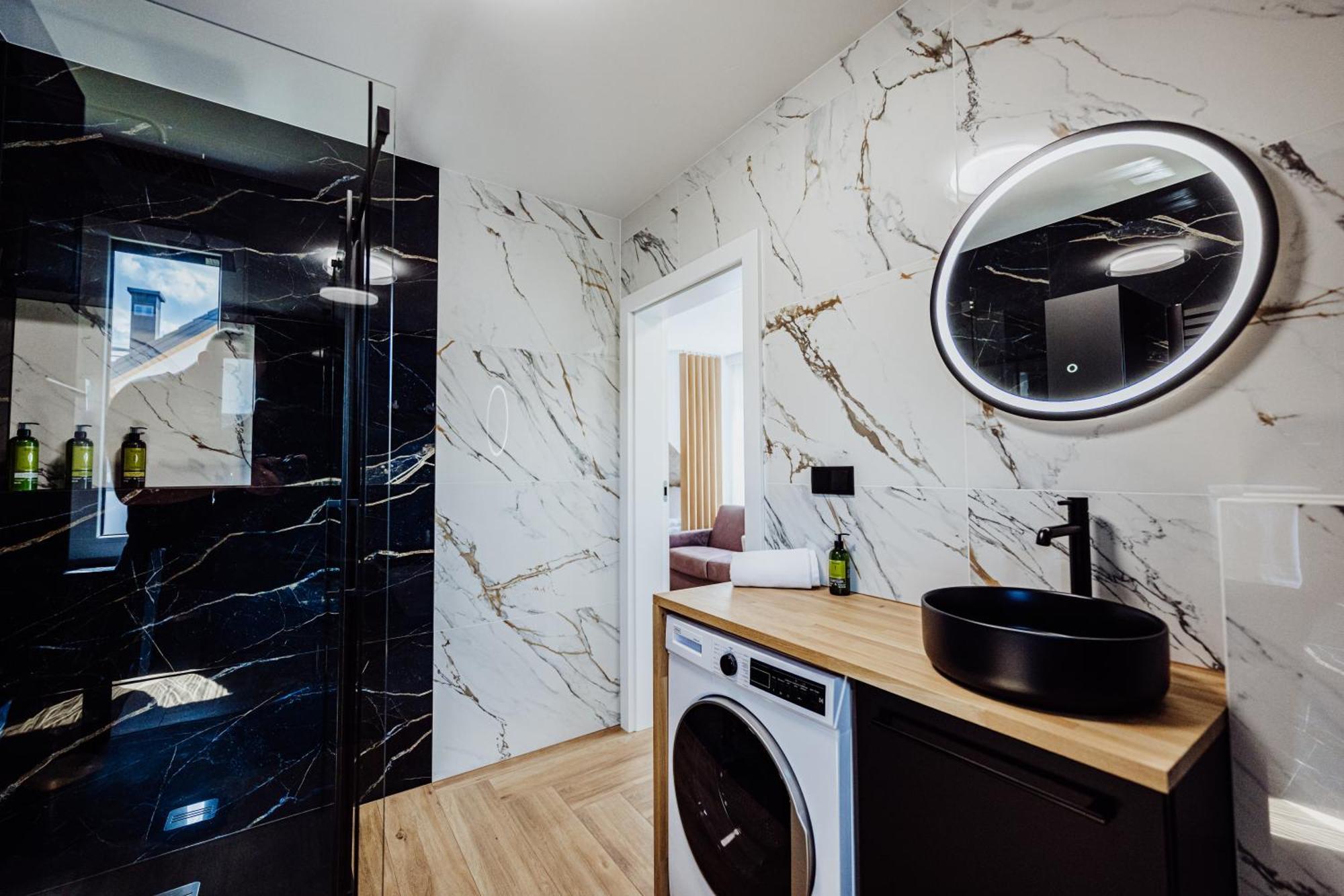 Cristalview Stay&Relax - Luksusowe Apartamenty- Zewnetrzne Jacuzzi- Przyjazne Dla Rodzin - Zwierzeta Akceptowane ป็อดกูชิน ภายนอก รูปภาพ